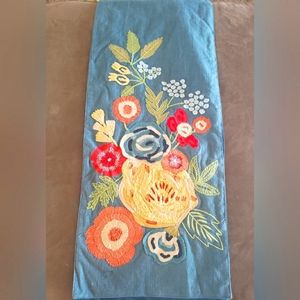 Pier 1 Table Runner - Thumbnail 3